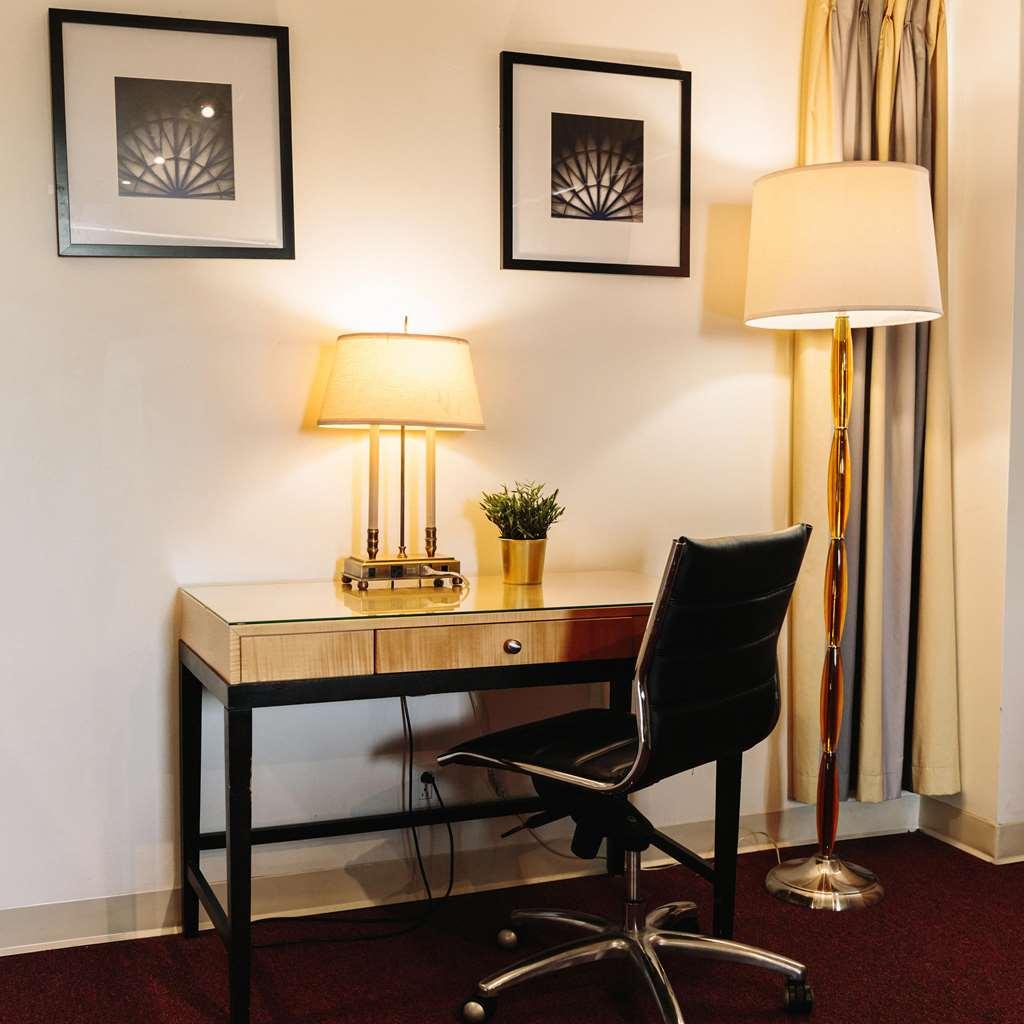 Stamford Suites (Adults Only) Phòng bức ảnh