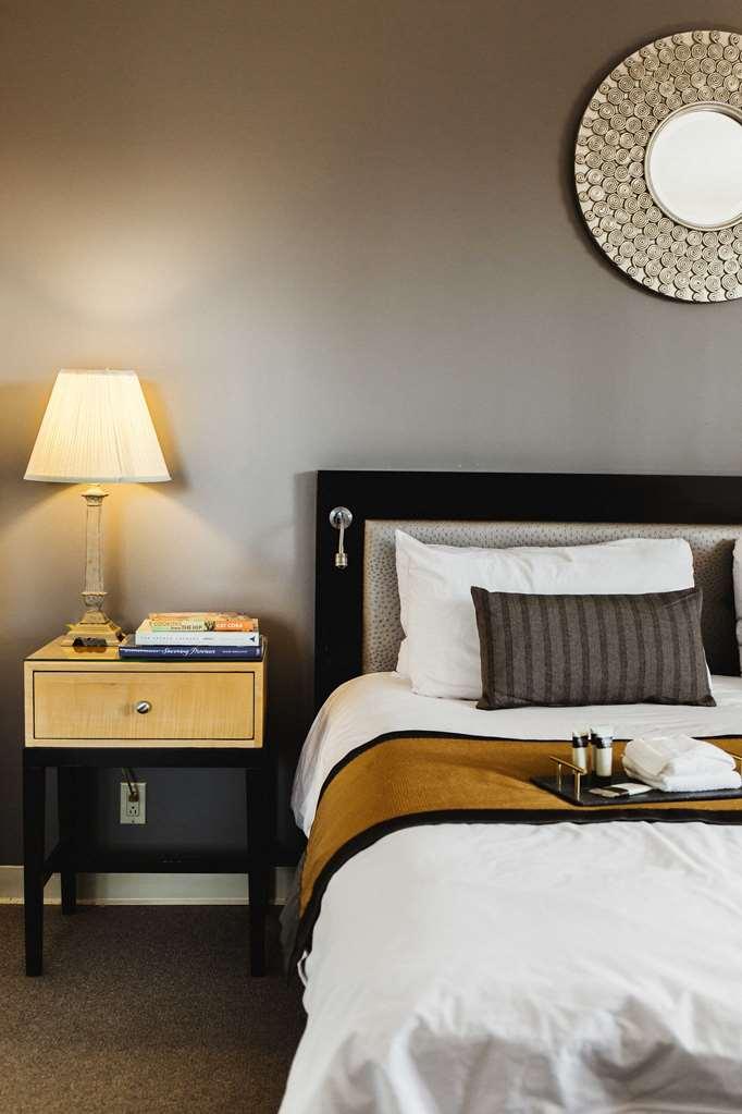 Stamford Suites (Adults Only) Phòng bức ảnh