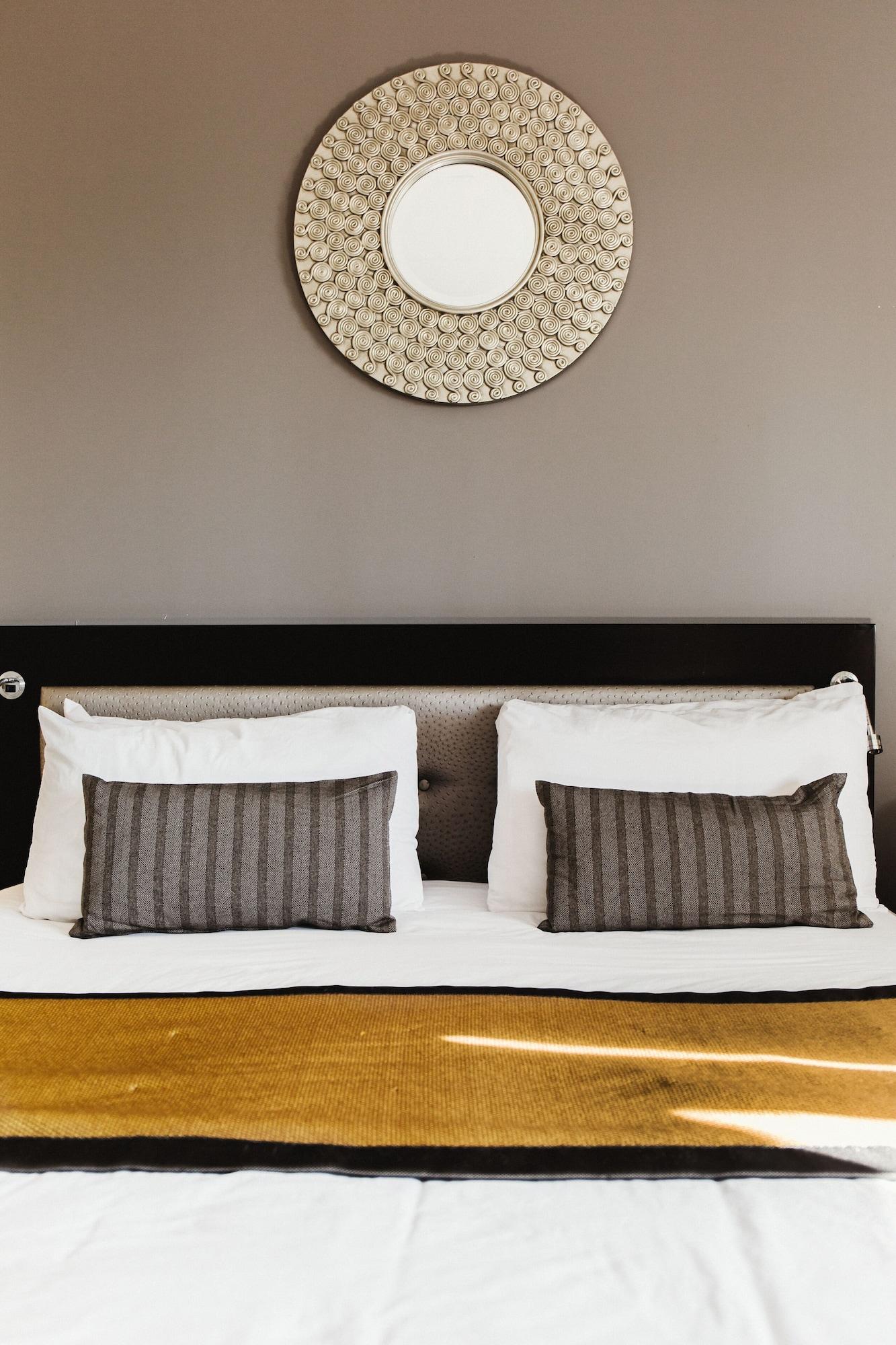 Stamford Suites (Adults Only) Ngoại thất bức ảnh