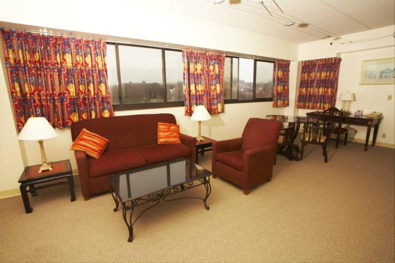 Stamford Suites (Adults Only) Phòng bức ảnh