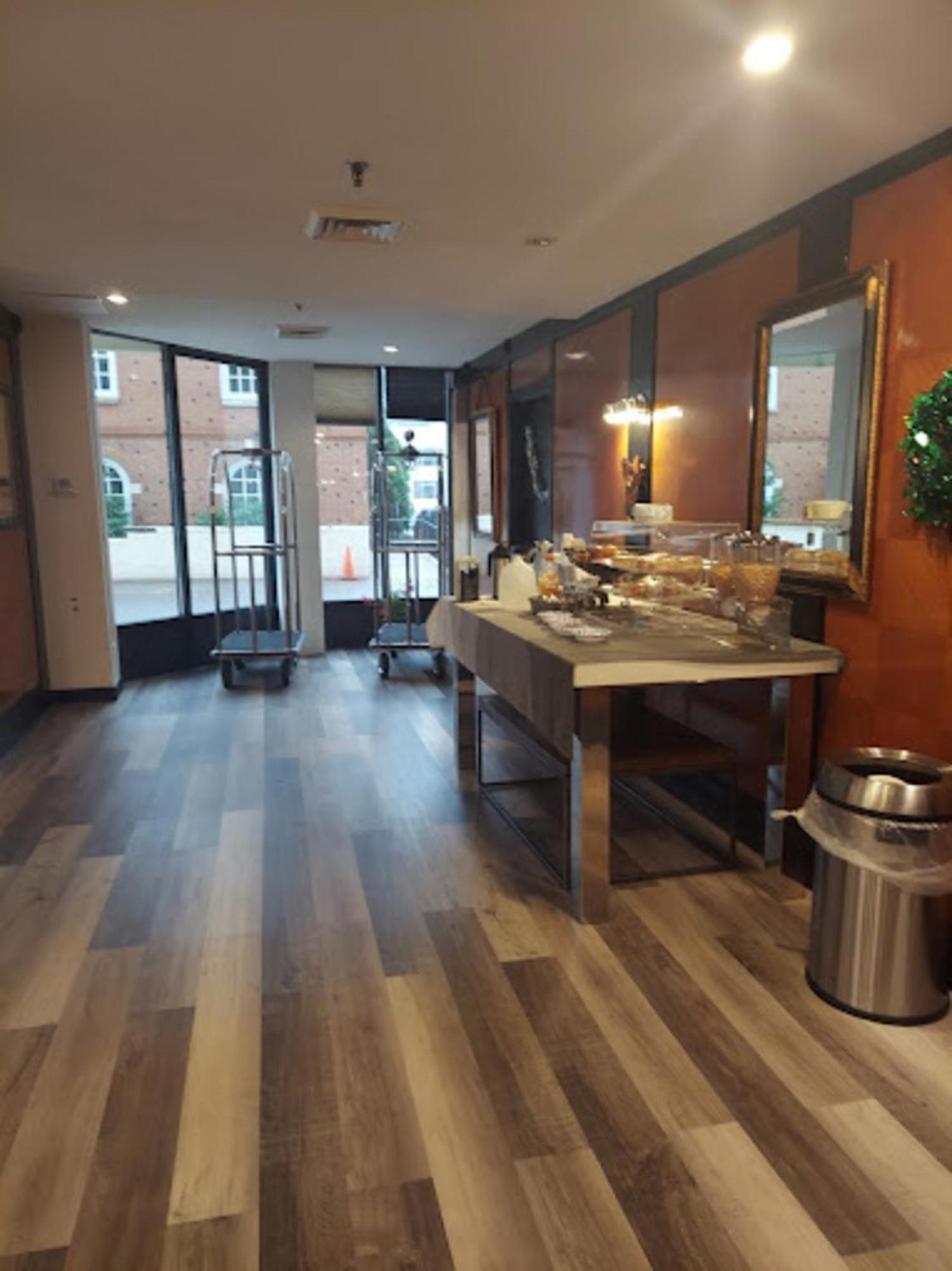 Stamford Suites (Adults Only) Ngoại thất bức ảnh