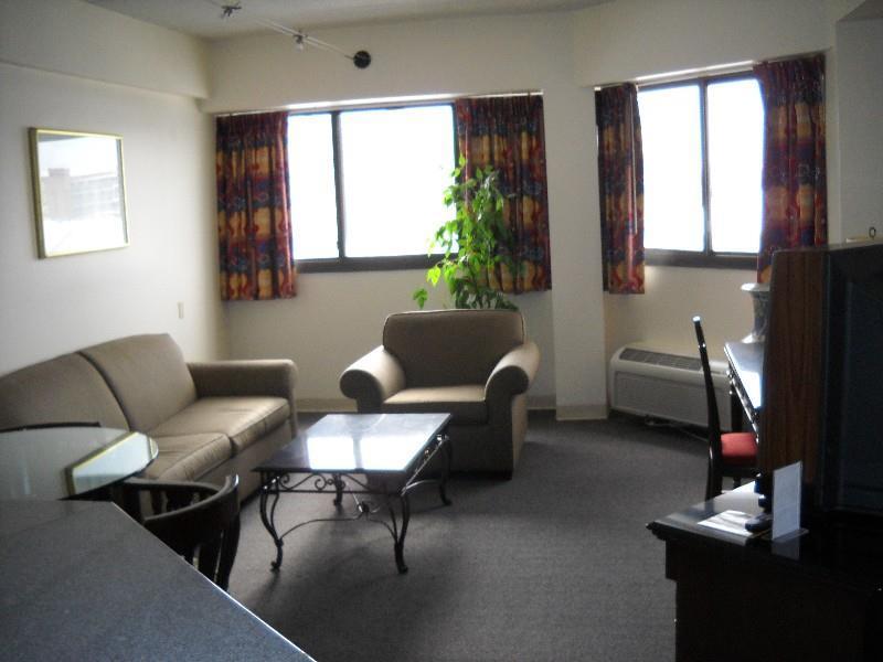 Stamford Suites (Adults Only) Phòng bức ảnh
