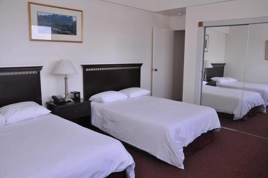 Stamford Suites (Adults Only) Ngoại thất bức ảnh