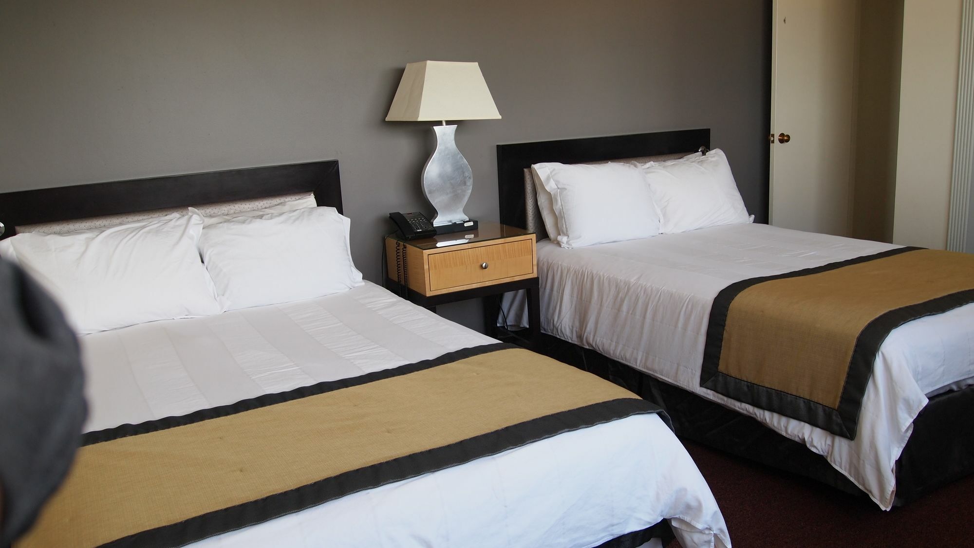 Stamford Suites (Adults Only) Ngoại thất bức ảnh